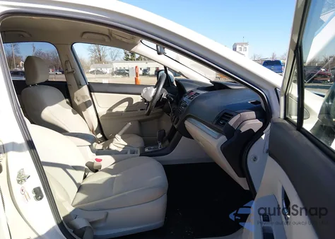 2014 Subaru Xv Crosstrek 2.0I Premium z USA, uszkodzony, nr VIN JF2GPACC2E8311171